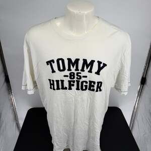Tommy Hilfiger Classic Logo T-Shirt